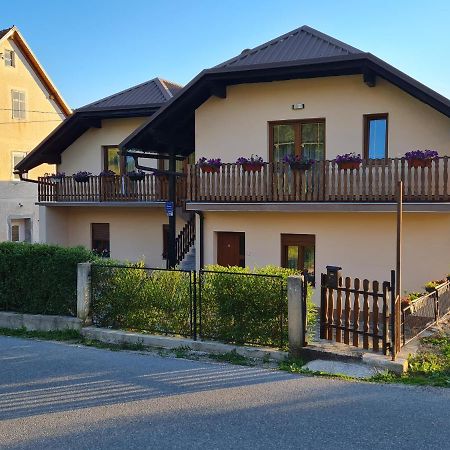 Apartman Nika Otočac Zewnętrze zdjęcie